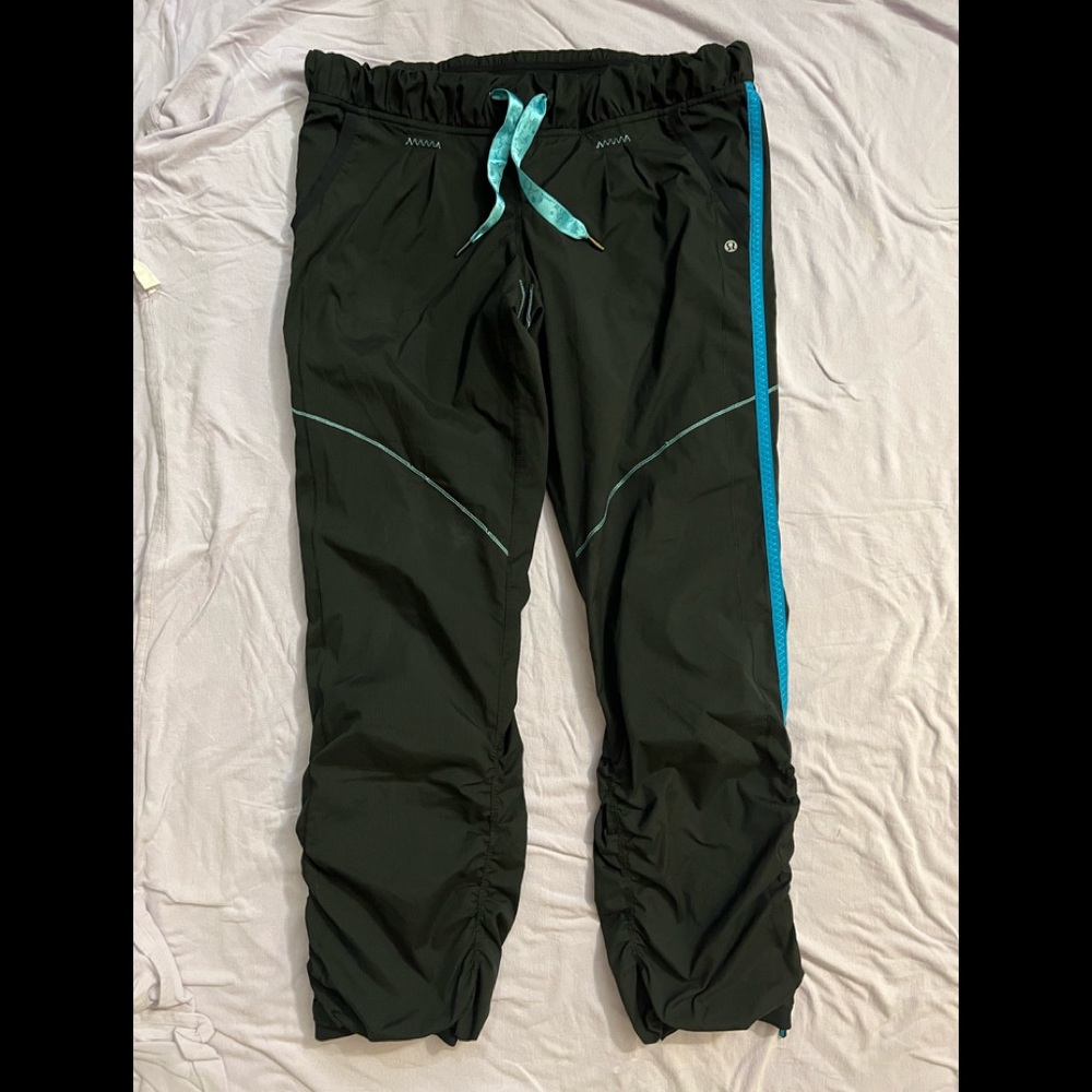 lululemon loose pants for women size 12 in good condition I accept offers